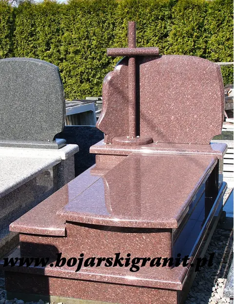 46d Nagrobek pojedynczy dwupłytowy z brązowego granitu "Tołkowski".