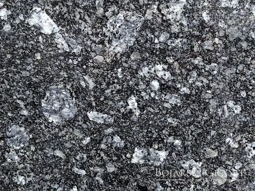 Granit "Azul Noche" – ciemny grafitowy granit z niebieskosrebrnymi refleksami pochodzący z Hiszpanii