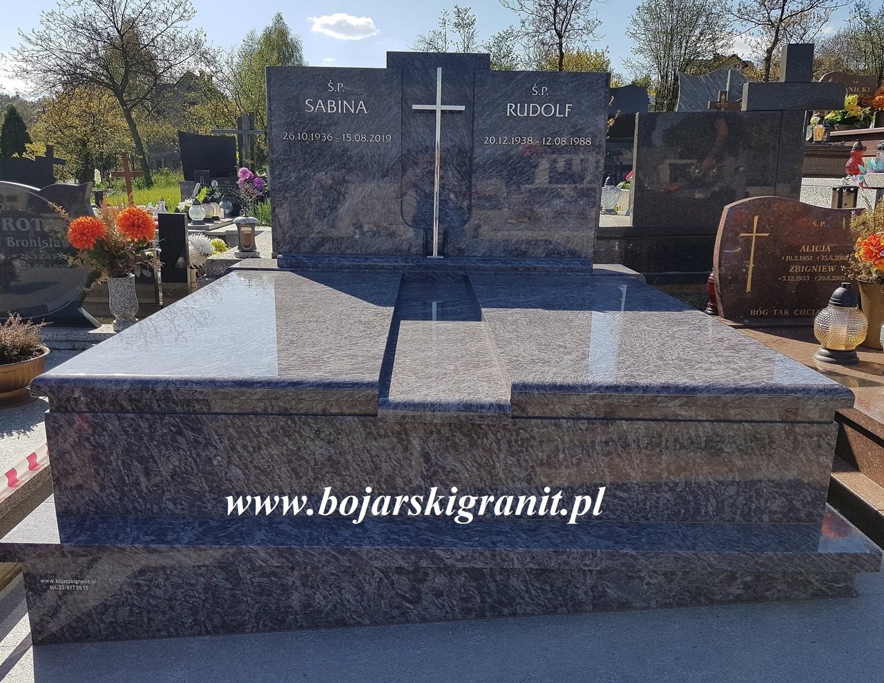 Pomnik nagrobny podwójny z kamienia Orion