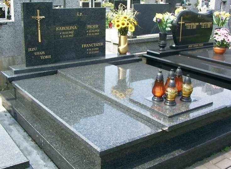 nr 34 Nagrobek podwójny prosty wzór z ciemnego granitu