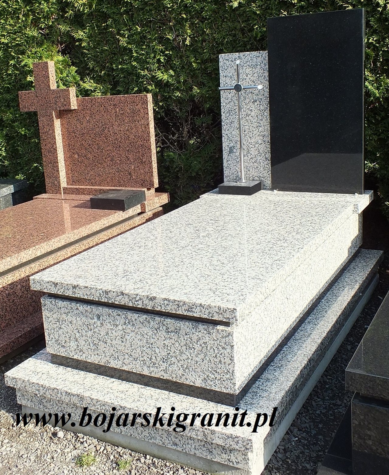 Nagrobek dwukolorowy pojedynczy granitowy
