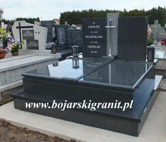 Nagrobek ciemny podwójny nr 33
