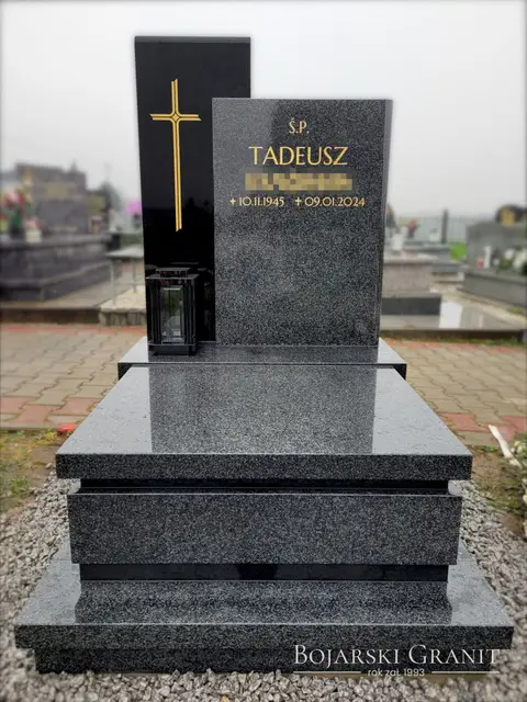 Nagrobek urnowy z kamienia "Impala" i czarnego granitu z kamienną latarką