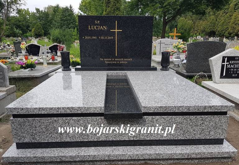 Nagrobek podwójny z granitu "Tarn", ciemna tablica prostokątna