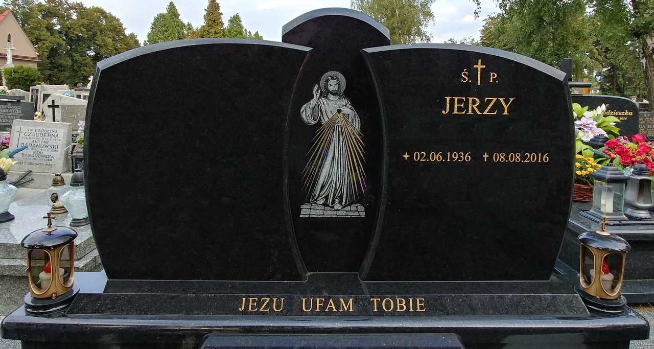 Grawer w kamieniu: postać Jezusa.