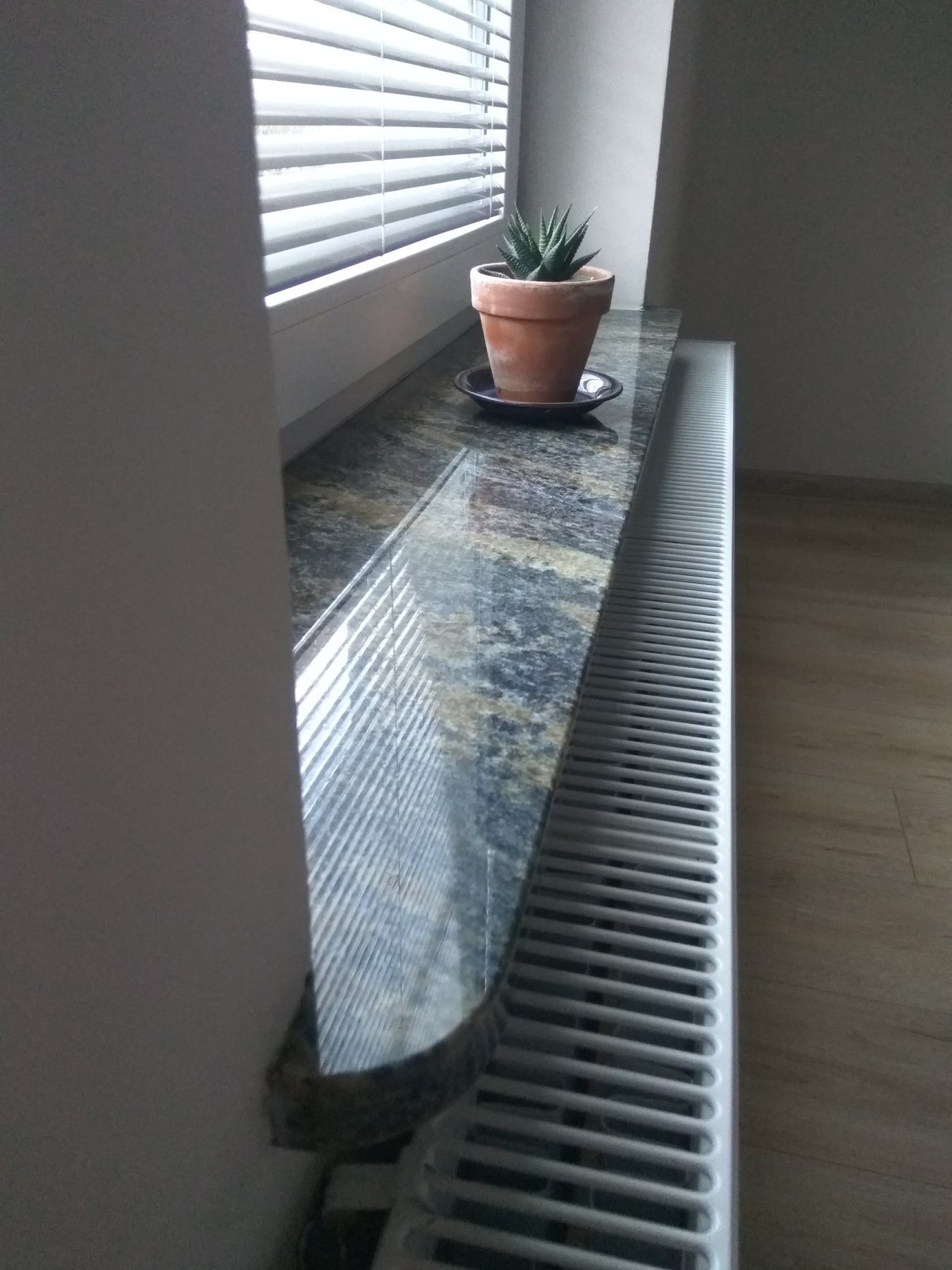 Parapet z granitu do domu (zdjęcie nr 10)