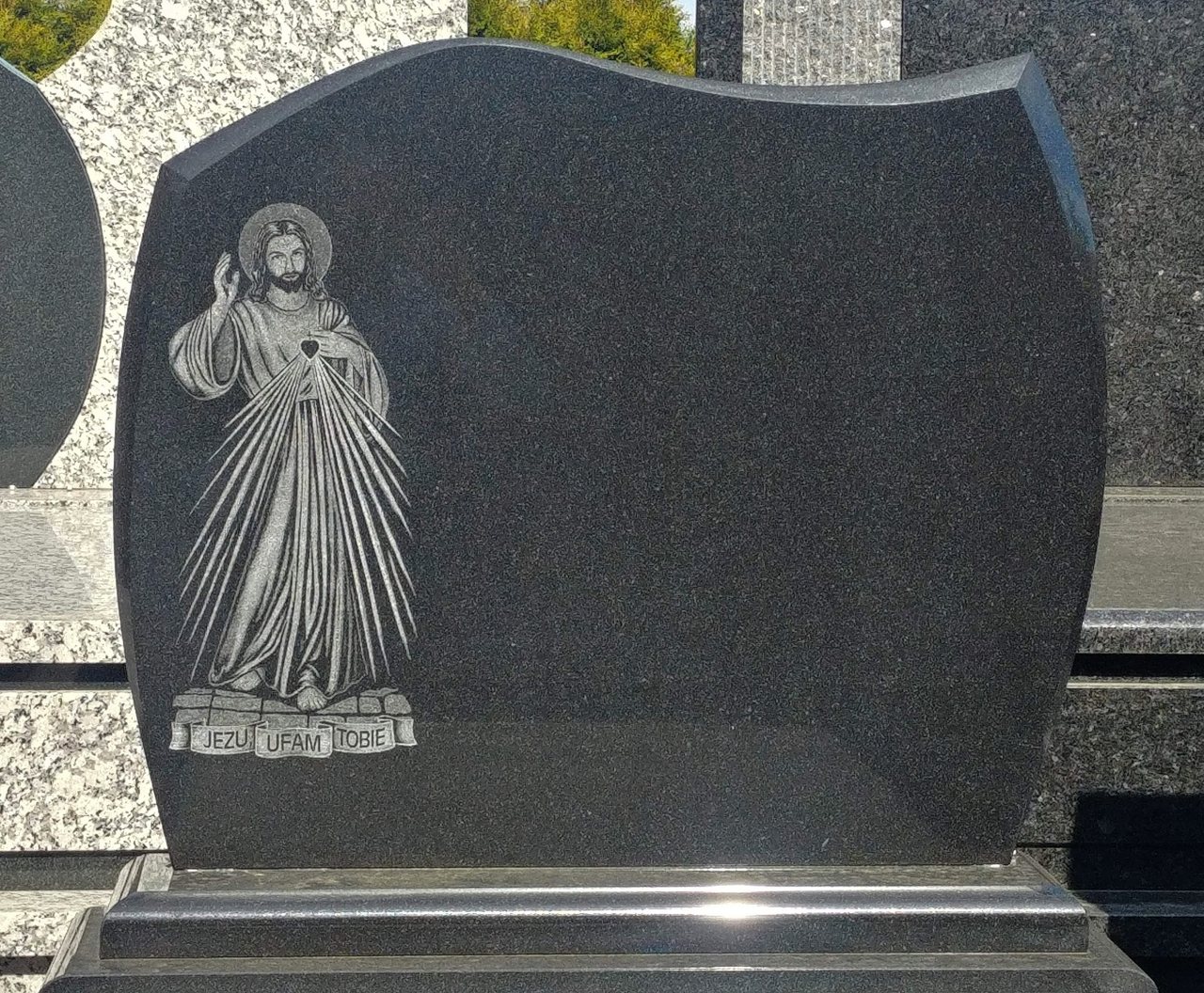 Tablica na pomnik cmentarny z Jezusem miłosiernym