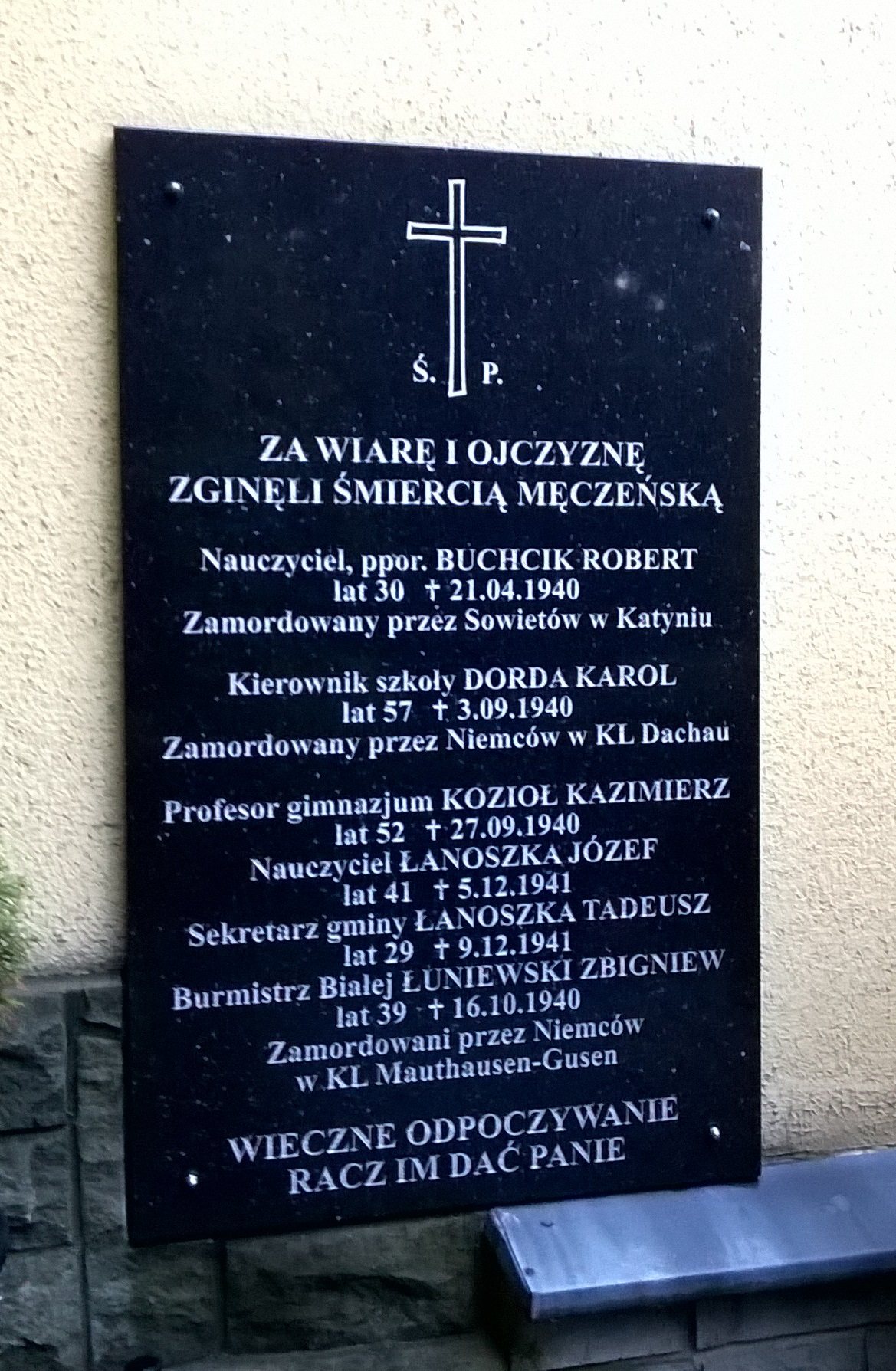 Tablice okolicznościowe z kamienia