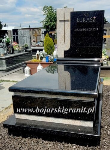 Nagrobek ze złocistymi minerałami "Star Galaxy" oraz "Ivory"