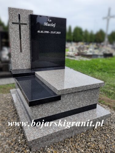 Urnowy nagrobek dwukolorowy